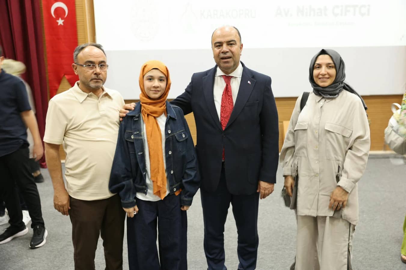 Karaköprü belediyesinden başarılı öğrencilere destek