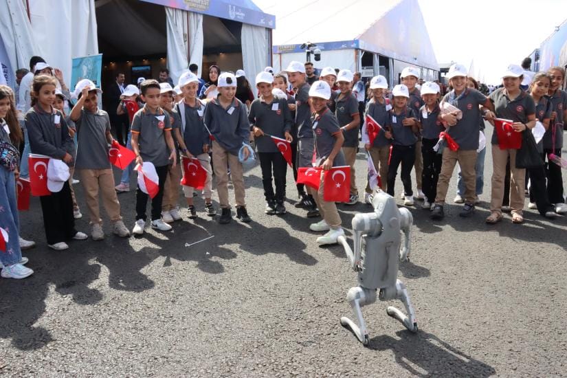 Büyükşehir’in bilim merkezi standı teknofest’in ilgi odağı oldu