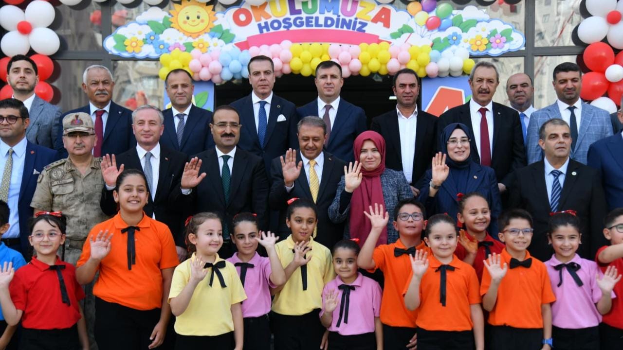 Urfa'da ilk ders zili çaldı!
